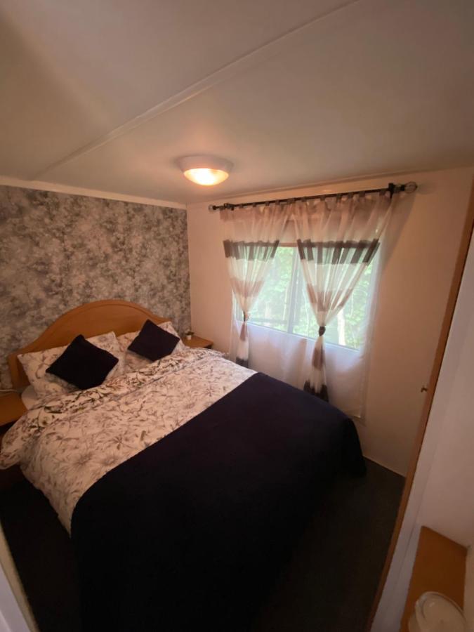 Unique Caravan With Outdoor Space Ballantrae Екстер'єр фото