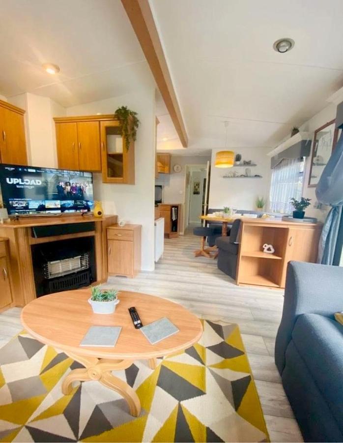 Unique Caravan With Outdoor Space Ballantrae Екстер'єр фото