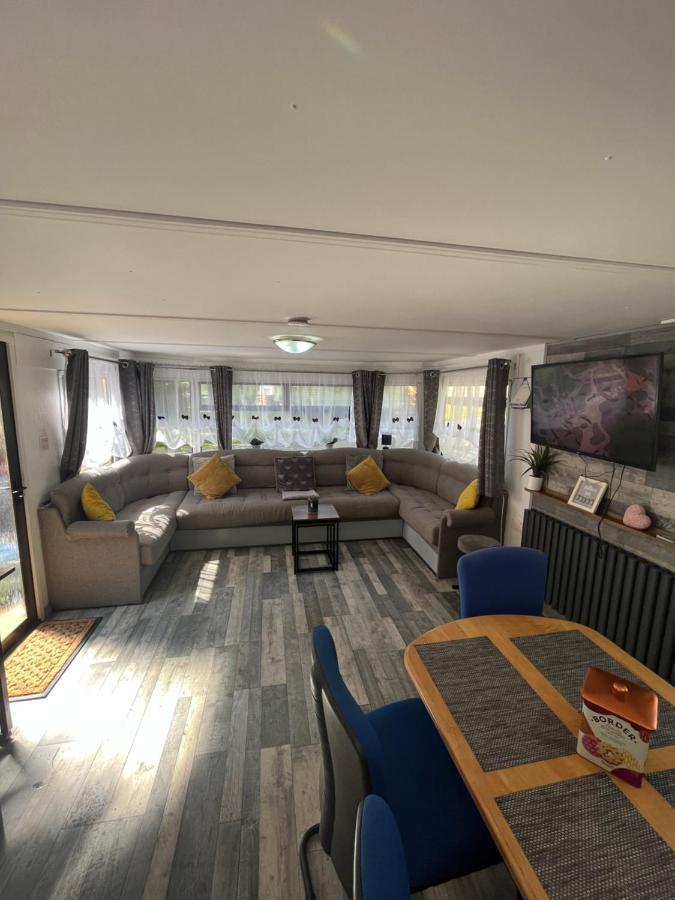 Unique Caravan With Outdoor Space Ballantrae Екстер'єр фото